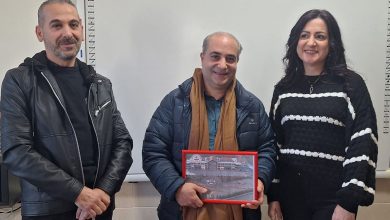 صورة تكريم الفنان غاندي بو ذياب في المدرسة اللبنانية العالمية في راشيا