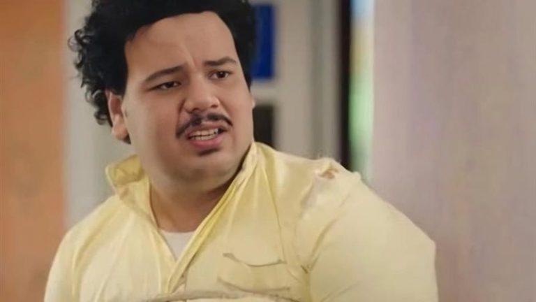 الكوميديان المصري مصطفي غريب في بحجر واحد في دراما رمضان