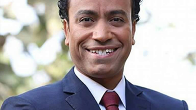 صورة النجم المصري سامح حسين يحظي بمشاهدة كبيرة ونجاح لبرنامجه قطايف في رمضان