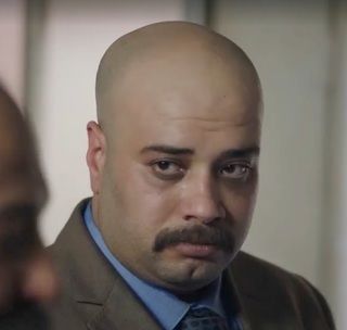 الكوميديان المصري حاتم صلاح يخلع ثوب الكوميديا و يتألق بدوره المحوري بمسلسل إفراج