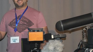 صورة جائزة سيدة الارض للمخرج الفلسطيني اياد ابو روك