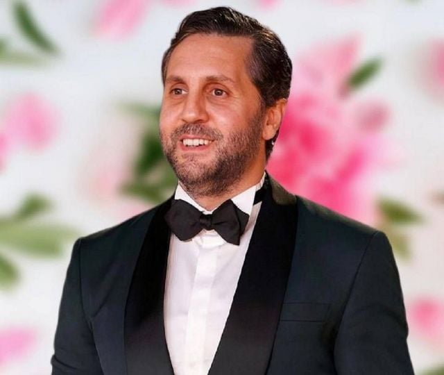 نجم الكوميديا المصري هشام ماجد يواصل تألقه في أشغال شقة 3 دراما والورشة بعد برشامة سينما