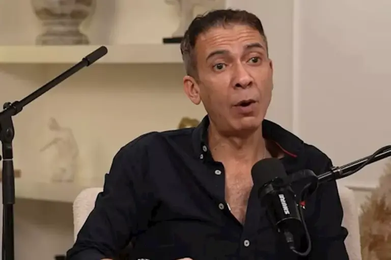 حشود مصرية في وداع الطبيب المصري الشهير الراحل ضياء العوضي