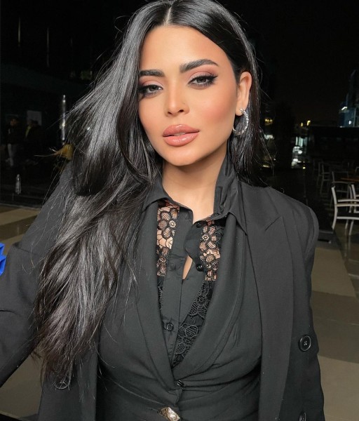 النجمة المصرية أسماء جلال تواصل تألقها وحضورها المتميز مابين الدراما والسينما بنجاح