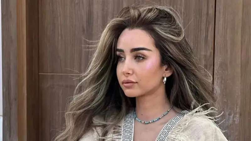 النجمة المصرية هنا الزاهد تواصل حضورها ونشاطها الفني مابين الدراما والسينما بنجاح متواصل