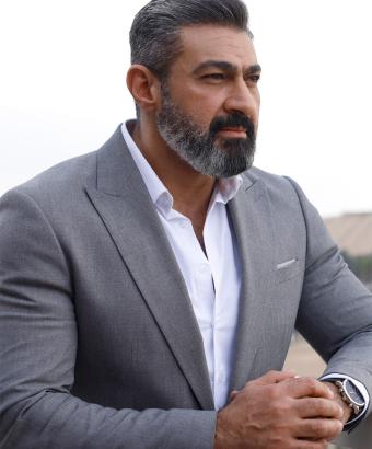 الفنان ياسر جلال يتصدر التريند بعد موقف إنساني نبيل بتكفله بعلاج الفنان بدوي فهمي