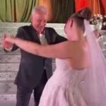 الفنان المصري الكبير محمود حميدة يحتفل بزفاف ابنته بالرقص والغناء