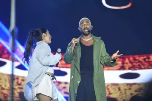 المطرب أحمد سعد وابنته في ليلة استثنائية حاشدة في يلا ساحل