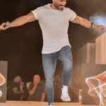 تامر حسني يتحدي احزانه بعد وفاة والده ويستعد للحفل الأكبر والاضخم بالساحل الشمالي