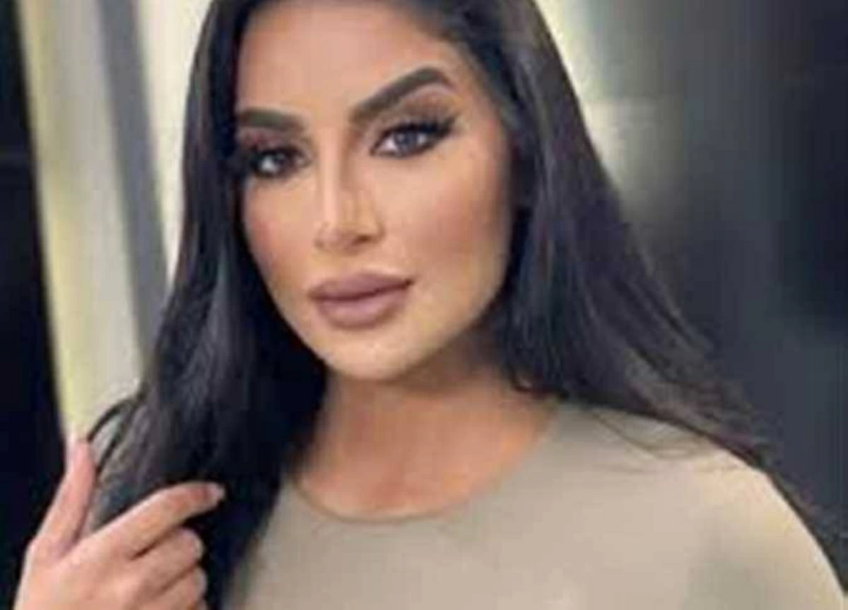 نجاة الفنانة المصرية جوري بكر من حادث سير إثر إنفجار إطار سيارتها