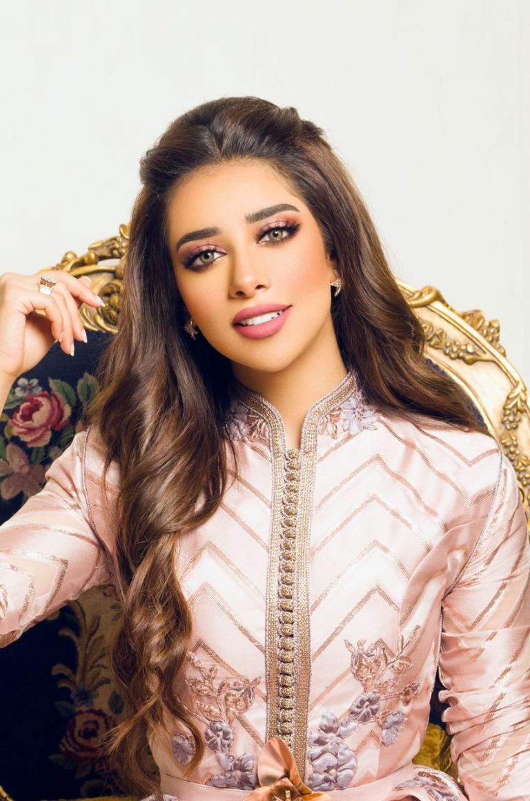 منع الفنانة بلقيس من الغناء في مصر