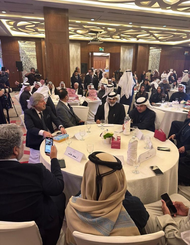 جوائز الكويت للإبداع، تُمنح لعدد من الإعلاميين والفنانين العرب ومنهم حسام موافي ومنذر رياحنه وجمال فياض وبركات الوقيّان